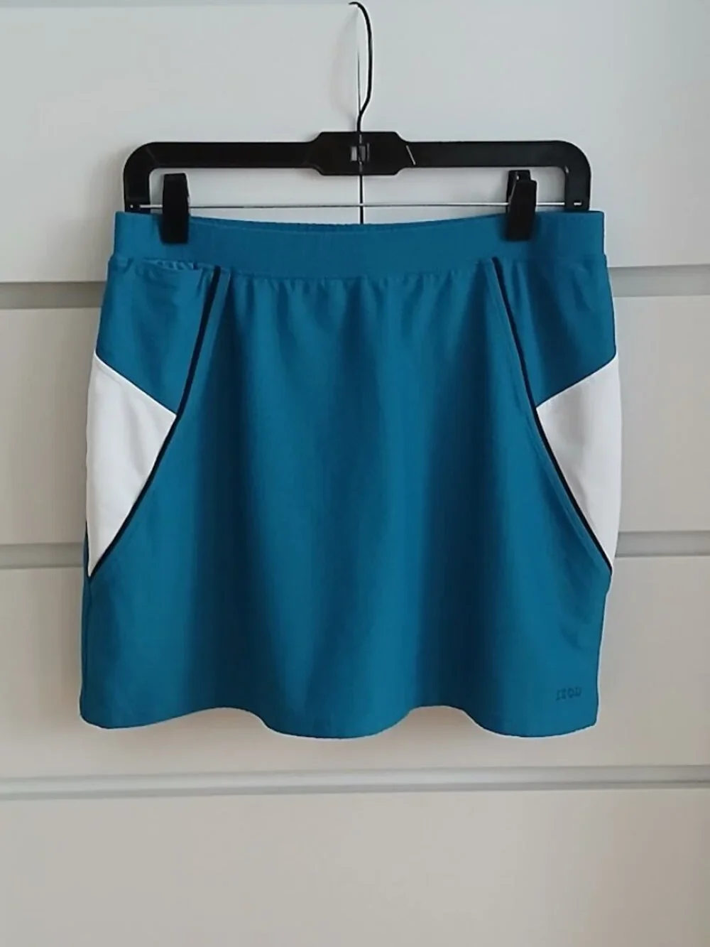 IZOD Teal Golf Skirt with under shorts - M